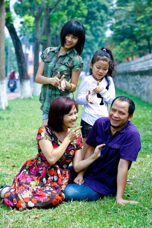 Gia dinh hanh phuc cua cap dien vien Anh Tuan Nguyet Hang-Hinh-5